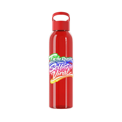 I'm the reason your selfies go viral Water Bottle