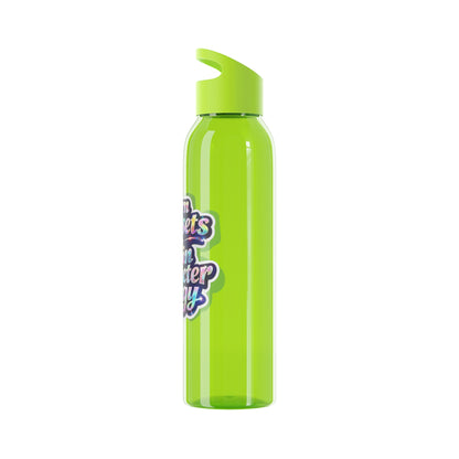 I turn basic sets into main character energy Water Bottle