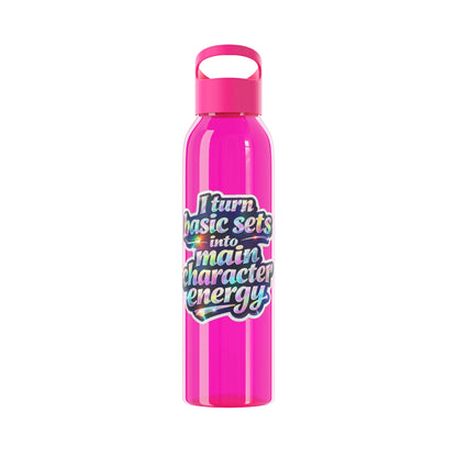 I turn basic sets into main character energy Water Bottle